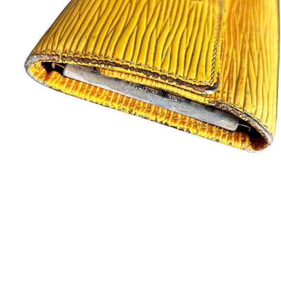 Louis Vuitton Yellow Epi Keyholder - Picture 7 of 12